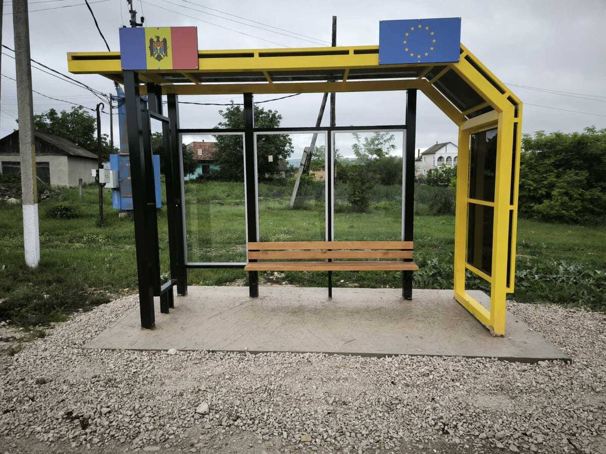 Amenajarea stației de așteptare pentru autobuze